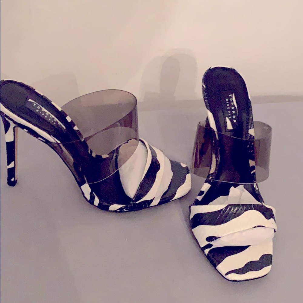 Stella Monochrome